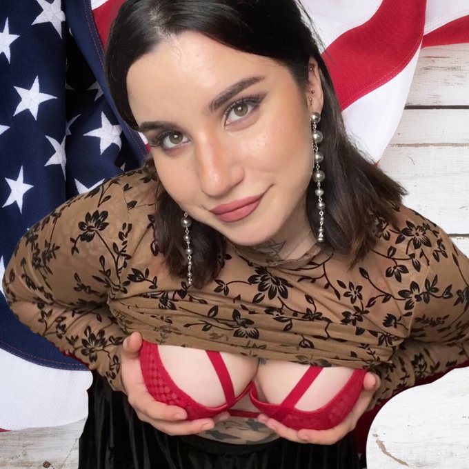 Chat with me for free today on #loayalfans! sign up here https://t.co/Bpfw3SInrA https://t.co/EzfS5P<a href="/tag/loayalfans"class="tags">#loayalfans</a>