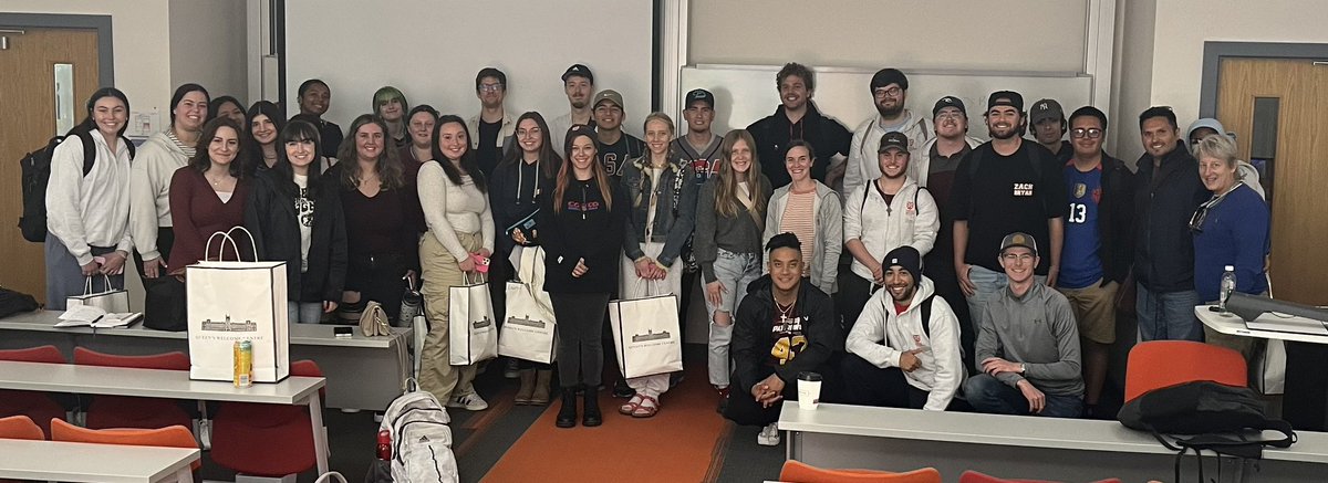 And that’s a wrap! The Divided Societies strand of the AHSS International Summer School is done for another year. This was a great group of students - a very engaged and engaging bunch of young people <a href="/blaylockd1/">Danielle Blaylock</a> <a href="/QUBSSESW/">SSESW at Queen's</a> <a href="/QUBMitchell/">Mitchell Institute at QUB</a>