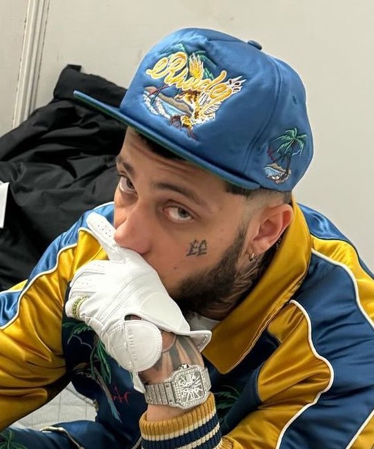 Exponiendo a Jc Reyes ya que nadie lo hace y ya va siendo hora de que alguien lo ponga en el lugar que se merece.