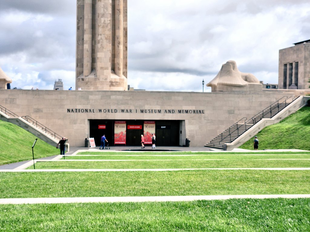 isaac ☃️ tweet media