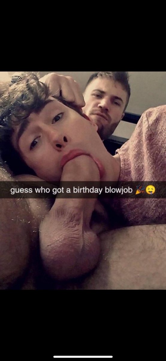 FreeBulge's tweet photo. Regalo de cumpleaños 🤤

#gayblowjob #blowjob #gay #gayporn #incest #gayincest #domination #gaydpmination #submission #gaysubmission https://t.co/CKLxIdK82F