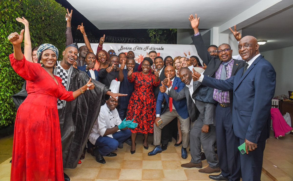 Le Canada au Cameroun: Joyeux anniversaire 🇨🇦! Nous avons célébré la #FêteDuCanada à Yaoundé avec style! 🙏 <a href="/diplocam_minrex/">Diplomatie Cameroun /Cameroon Diplomacy</a>, partenaires &amp; amis qui se sont joints à nous pour souligner la beauté de la diversité &amp; du multiculturalisme 🇨🇦🇨🇲!