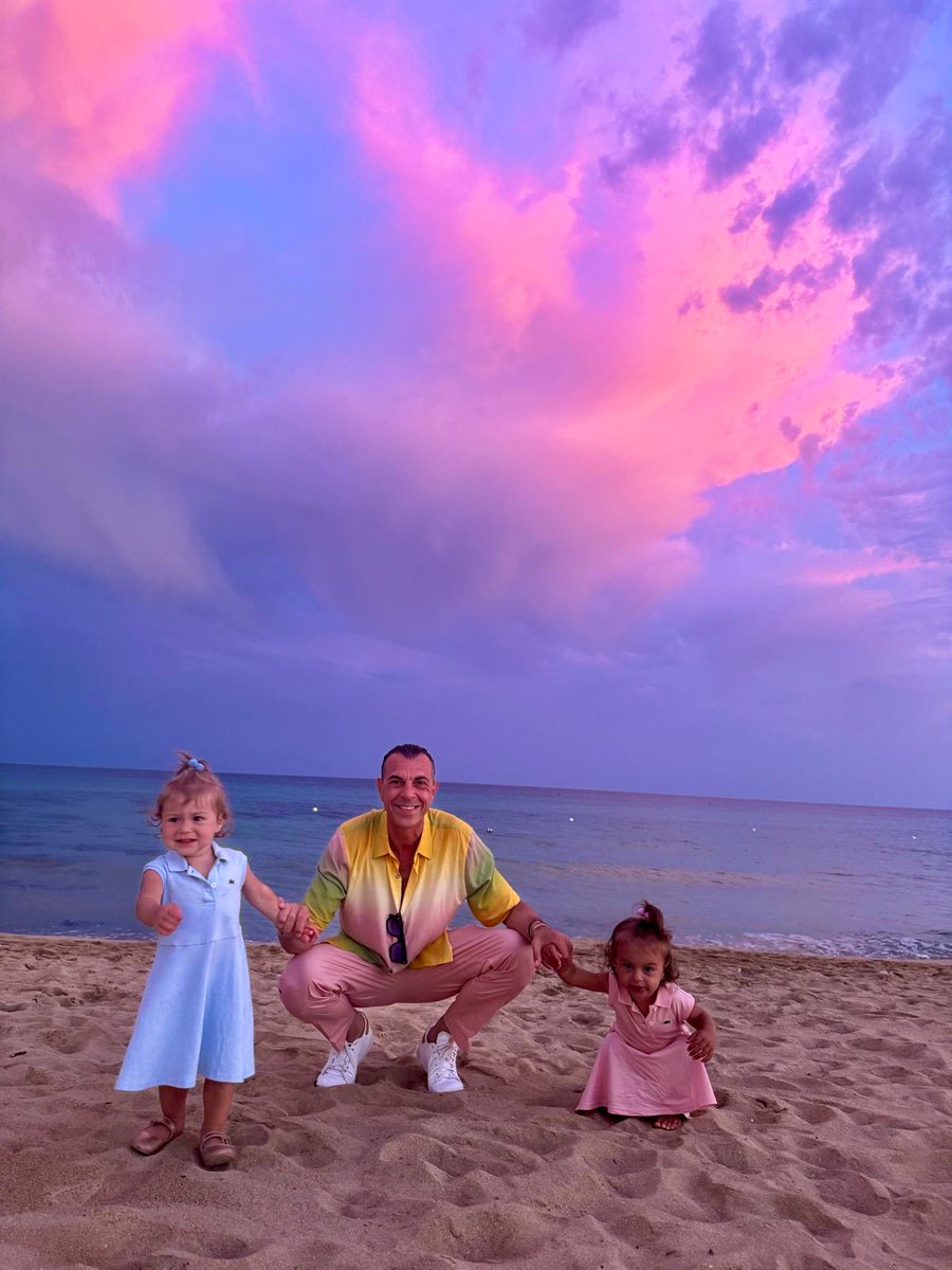 Happy 4th of July from Varuni Napoli! Our Midtown location is closed today, but you can still visit us at <a href="/TheKrogDistrict/">The Krog District</a> from 11:30am-6pm.