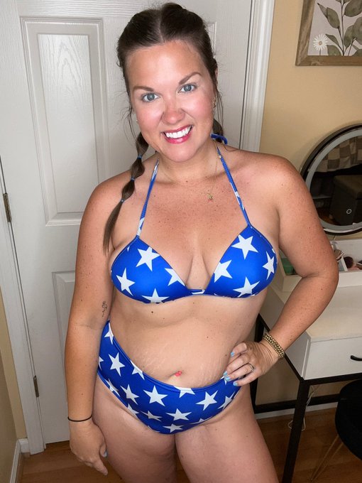 Happy 4th of July 🇺🇸 https://t.co/sHPrvTqmEo