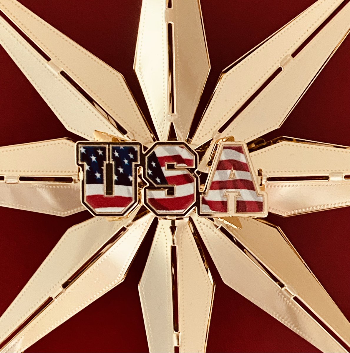 MELANIATRUMP's tweet image. Happy Independence Day! 🇺🇸