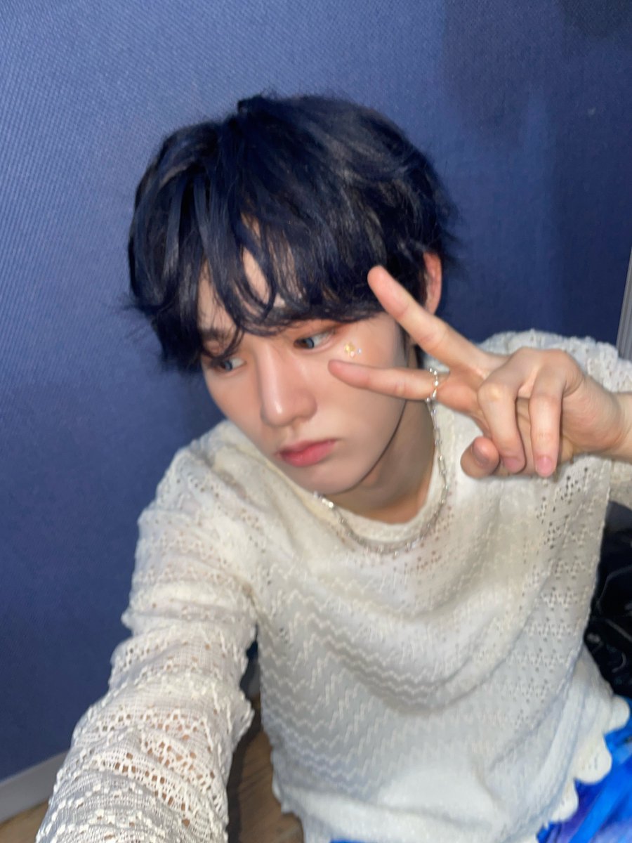 EVNNE_official's tweet photo. 😬I'm cute🤭

#EVNNE #이븐
#지윤서 #JIYUNSEO https://t.co/Chn2Gsr318