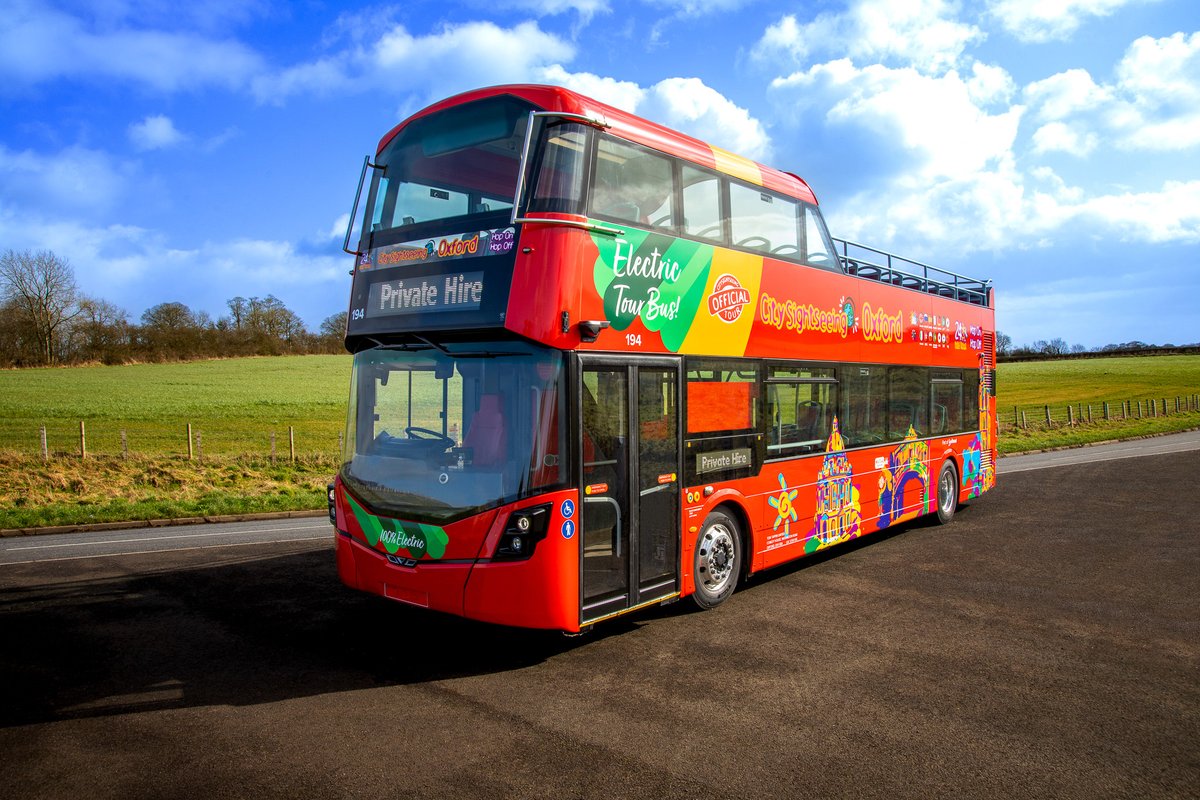 Wright_bus's tweet image. #FleetFriday | @OxfordBusCo | @Wright_bus #Electroliners
Congratulations to @TheGoAheadGroup &amp;amp; @OxfordBusCo for winning the ‘Transport Project of the Year’ award at the 2024 UK Green Business Awards for creating an all-electric bus city in Oxford.
#Wrightbus #OxfordBusCo