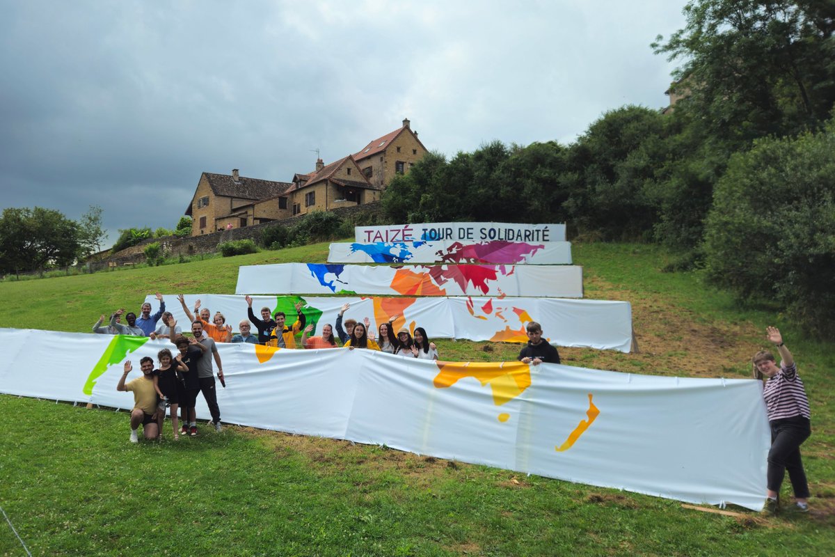 taize tweet picture