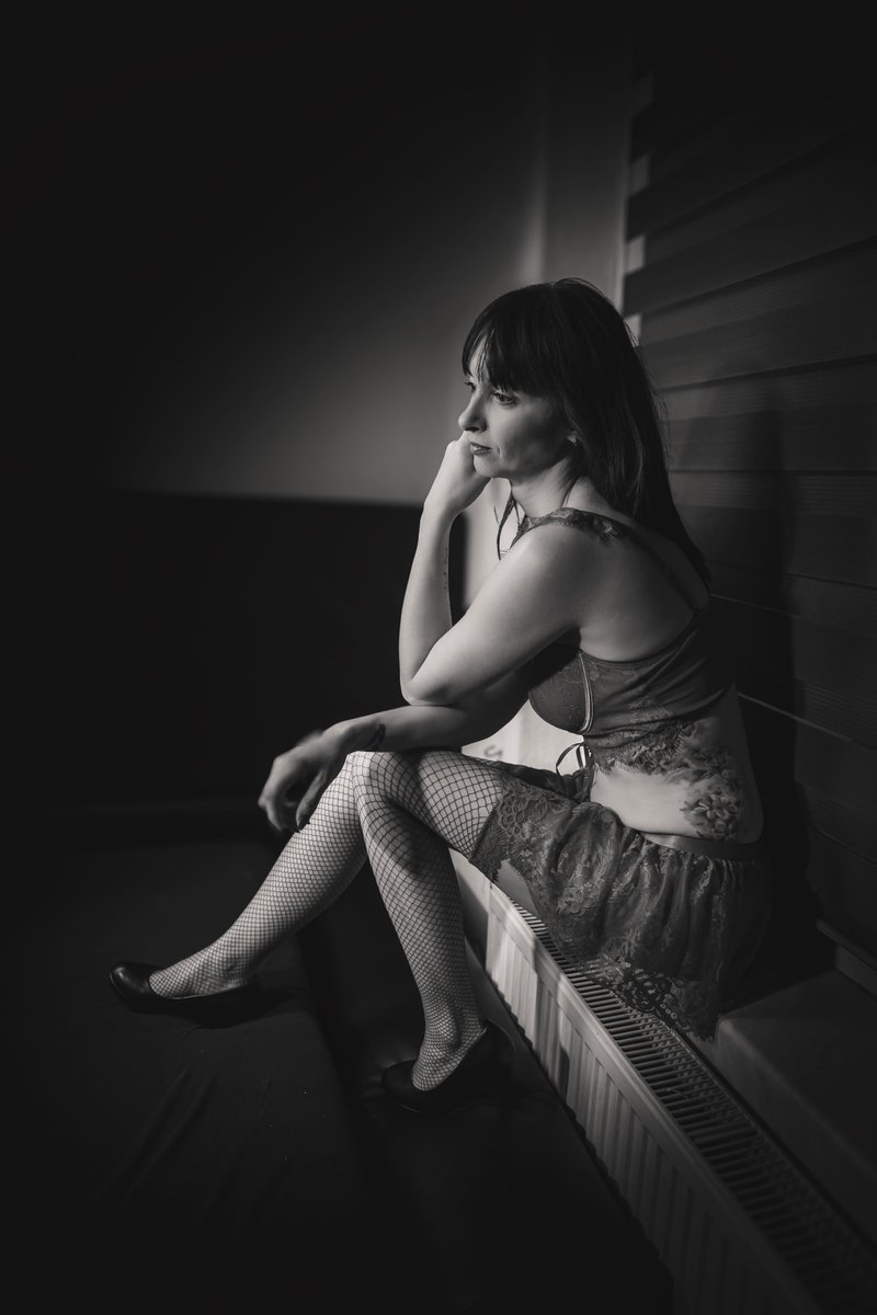 WutzmanPhoto's tweet photo. aus dem Shooting mit Jana

#woman #female #boudoir #nachdenklich #bnw #bnwphotography #blackandwhite https://t.co/kmqCW2CWjx