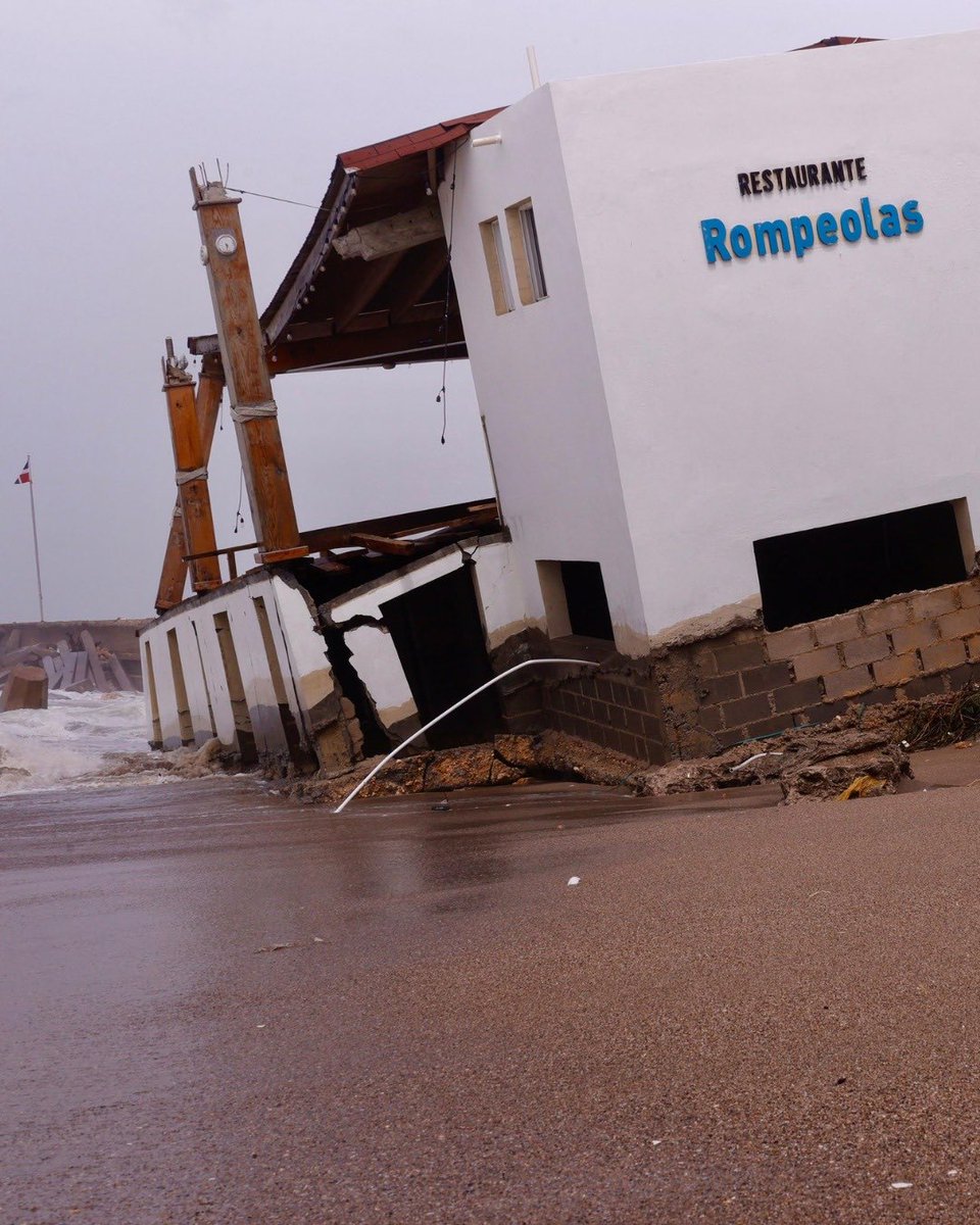 Al parecer no rompía olas nada.