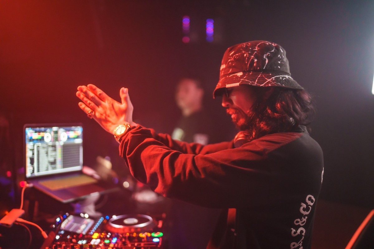 誕生日に皆様から沢山のLINEやDM頂きありがとうございました

僕なんかの事を一瞬でも気にかけてくれただけでも心底嬉しく思います

皆様に感謝です🥲✨

人生の修行中であり
特に僕は未熟物でありますが

どうか末長いお付き合い宜しくお願いします🌈

僕に関わる皆様の幸せをお祈りさせて頂きます🙏