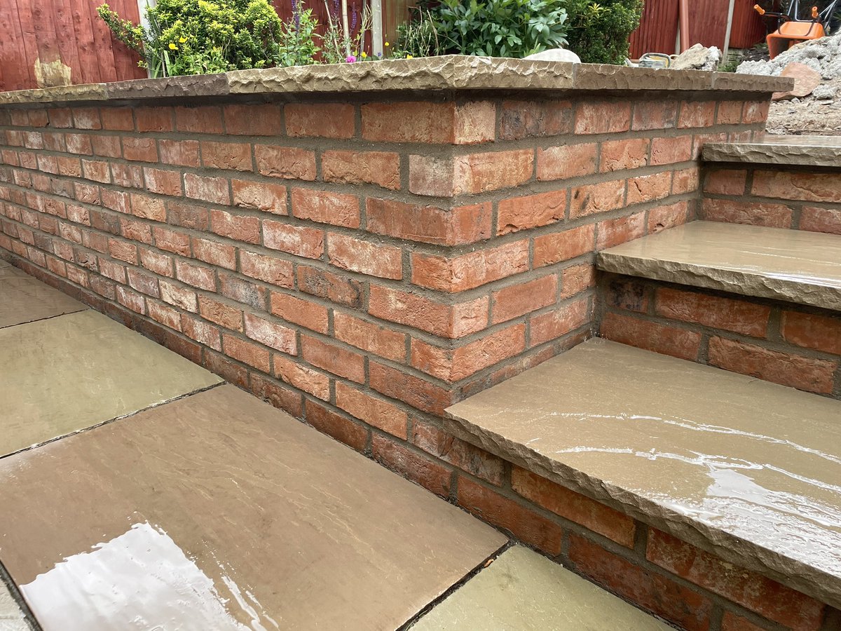 Dempseypaving's tweet photo. Patio Under Construction in #Woolton #Liverpool. Including Brickwork, Natural Sandstone Paving, Steps and Copings.

https://t.co/TQkttwckgp https://t.co/INJ5hRQnWp