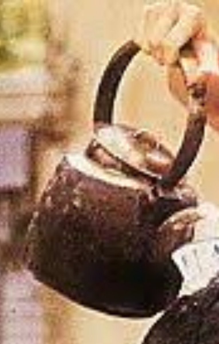 Dragons4EverPod's tweet photo. What’s happening here then?
Guess the film.
#WhatTheFU https://t.co/pZhUX3793R