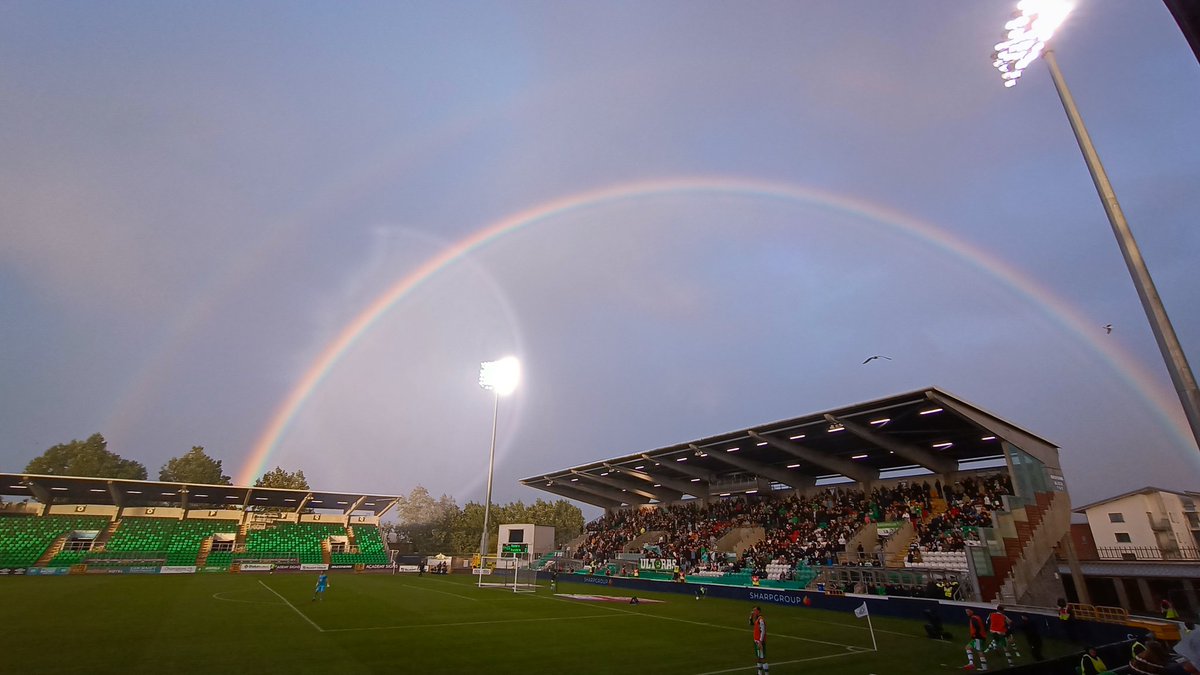A double rainbow over the South Stand #shamrockrovers #tallaghtstadium #rainbow
