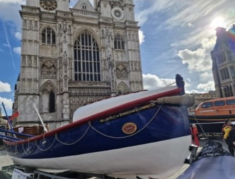 GalwayLifeboat's tweet photo. Best wishes to our crew member @carrstefanie  as she heads off tomorrow to UK representing @RNLI  Ireland in a rowpast in an historic lifeboat at Henley Royal Regatta to celebrate the life-saving charity’s 200-year anniversary. #RNLI200 
@rnli_teddington https://t.co/NNmc3KHIN3