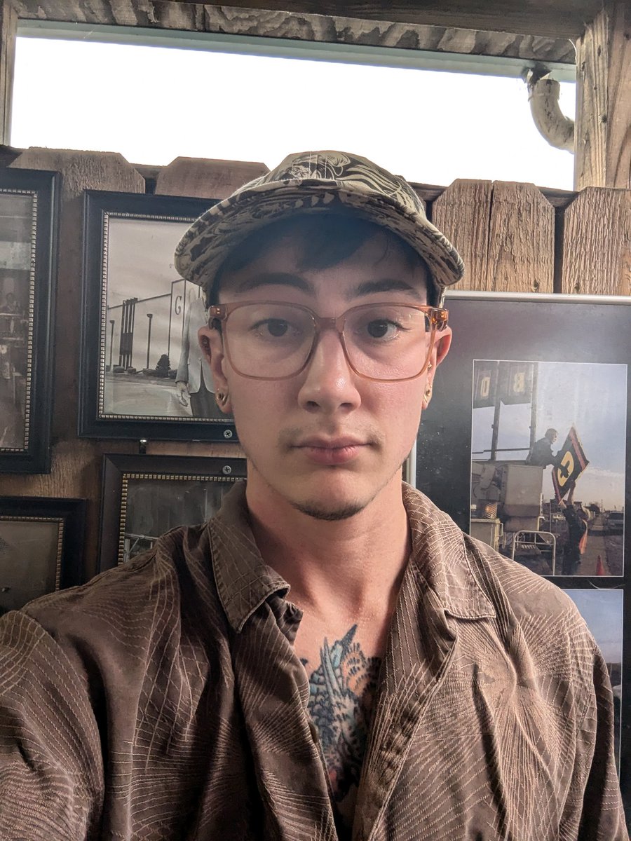 zebrewy's tweet photo. Yearly post of me https://t.co/iNHZJOv3LV