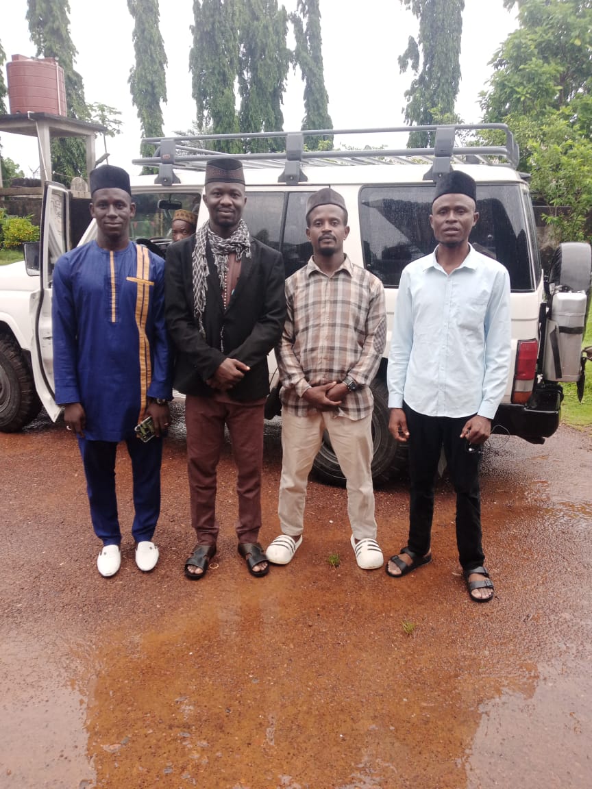 AMJ_Liberia's tweet photo. Preaching / Tablig activities in Gbarpolu County 

#ahmadiyya_liberia #tablig #preaching #messiahhascome #jesus #islam #madina #radio #bopolu #Gbarpolu #Liberia https://t.co/b8LlPUrN4F
