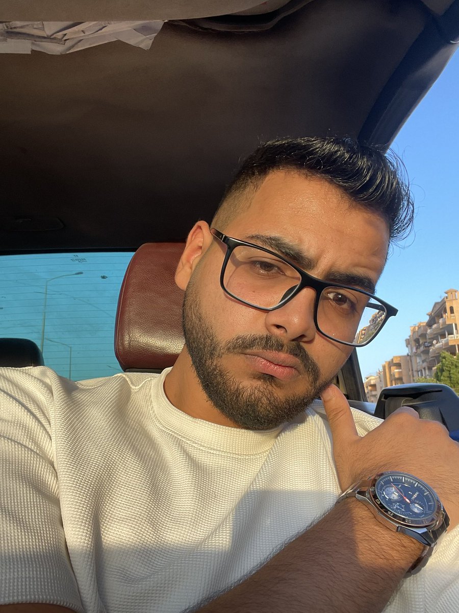 omerelsotohy's tweet photo. باين علي وشي و لا ابين اكتر ؟ https://t.co/j3U1Em2Tsh
