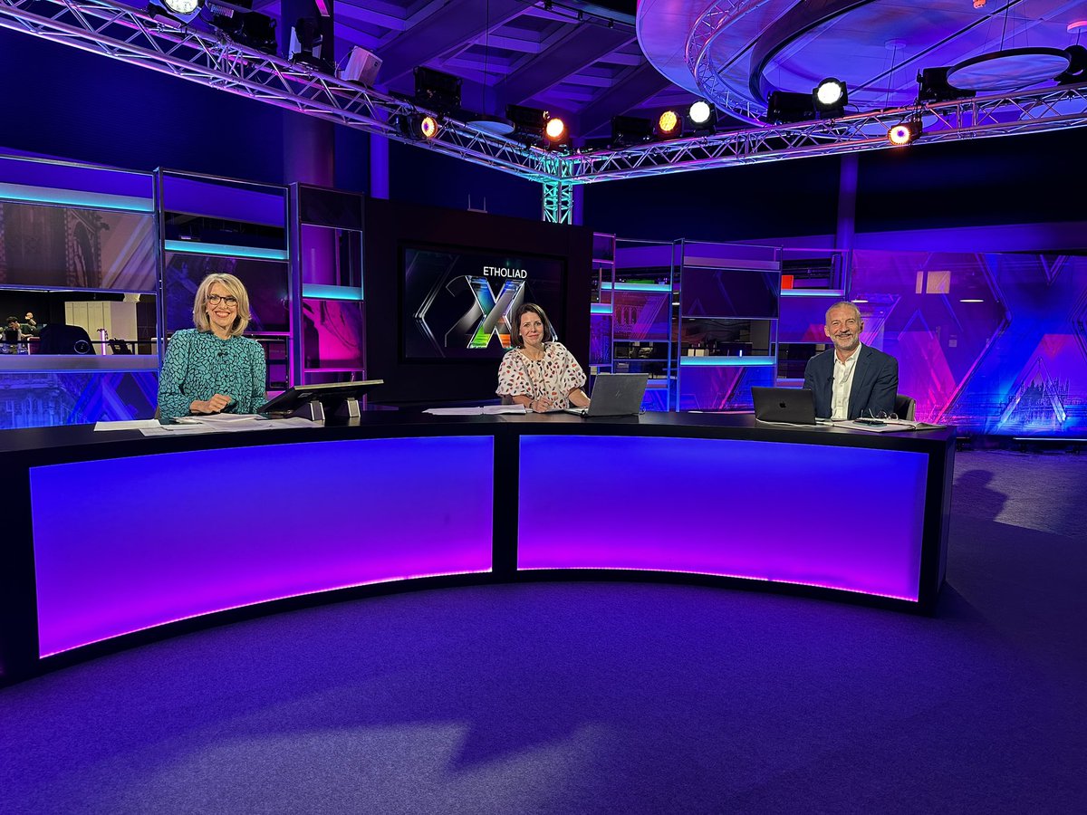 Bethan Rhys Roberts (@bethanrhys) on Twitter photo Barod am noson fawr ! Yn fyw am oriau ac oriau @s4c <a href="/BBCRadioCymru/">Radio Cymru</a> <a href="/elliwsan/">Elliw Gwawr</a> <a href="/RWynJones/">Richard Wyn Jones</a> <a href="/rhodrill/">Rhodri Llywelyn</a> <a href="/VaughanRoderick/">Vaughan Roderick</a> Barod am noson fawr ! Yn fyw am oriau ac oriau @s4c <a href="/BBCRadioCymru/">Radio Cymru</a> <a href="/elliwsan/">Elliw Gwawr</a> <a href="/RWynJones/">Richard Wyn Jones</a> <a href="/rhodrill/">Rhodri Llywelyn</a> <a href="/VaughanRoderick/">Vaughan Roderick</a>