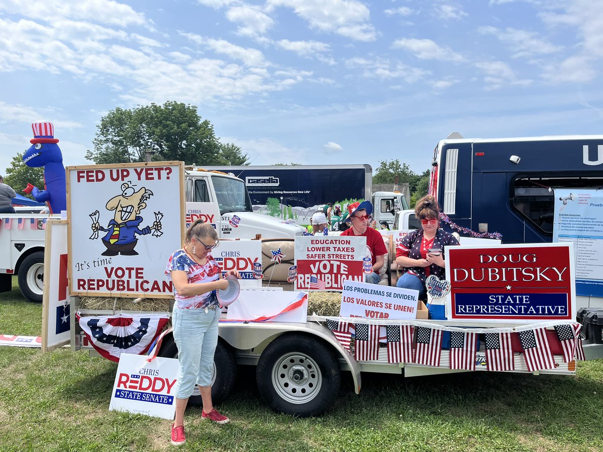 MikeFranceCT2's tweet photo. #IndependenceDay celebration continued at the #BoomBoxParade. #CT02 @CTGOP https://t.co/WlTDa0Ibw7