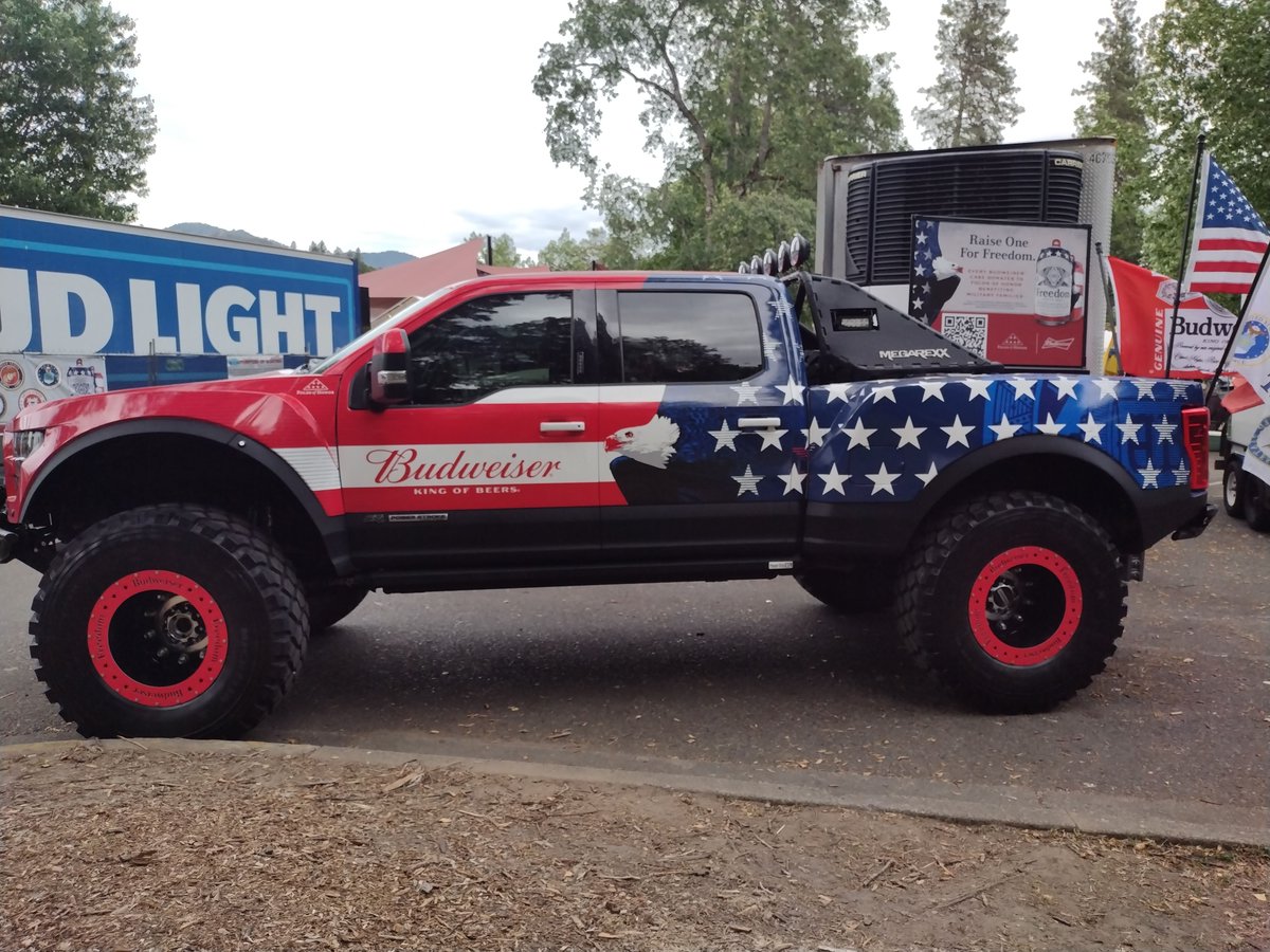 Mark Lindsey tweet media