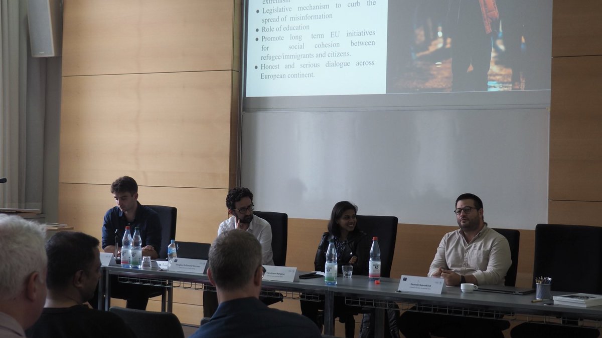 World Comparative Law / VRUe tweet media