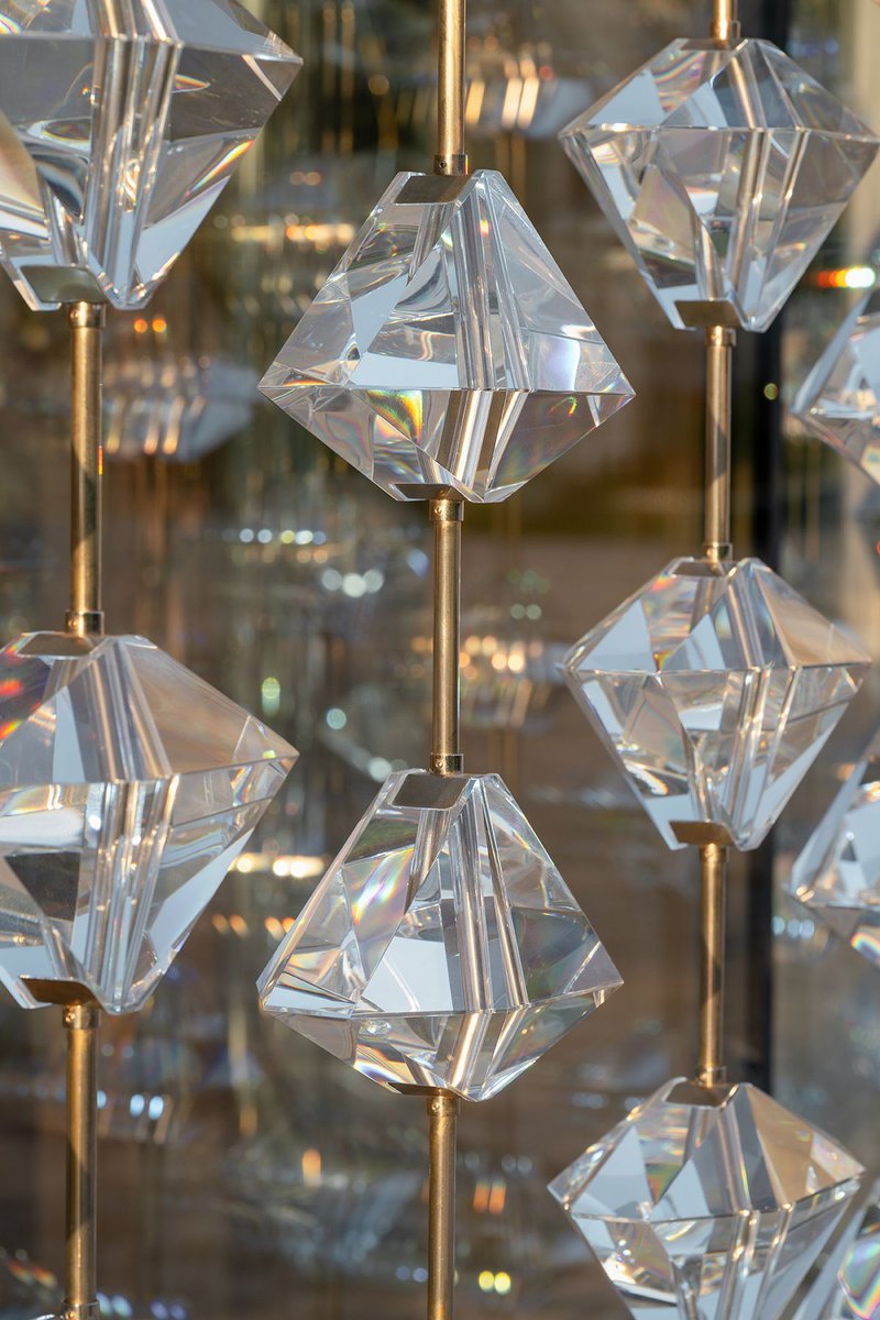 designboom's tweet image. .@TiffanyAndCo shanghai is veiled in a glimmering glass diamond facade by @MVRDV 💎 buff.ly/3RWFvVH