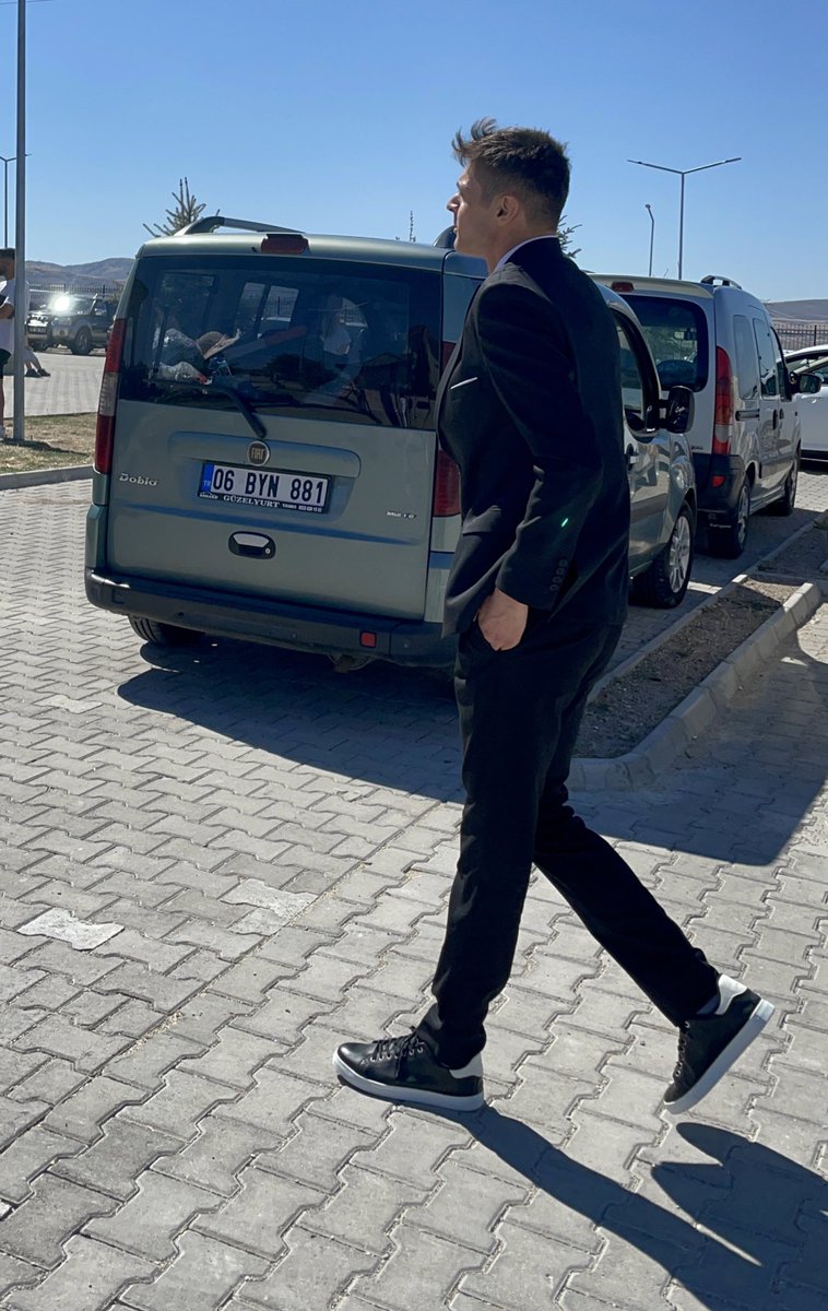 Yanımdaki doblo karizmamı artırmamış mı