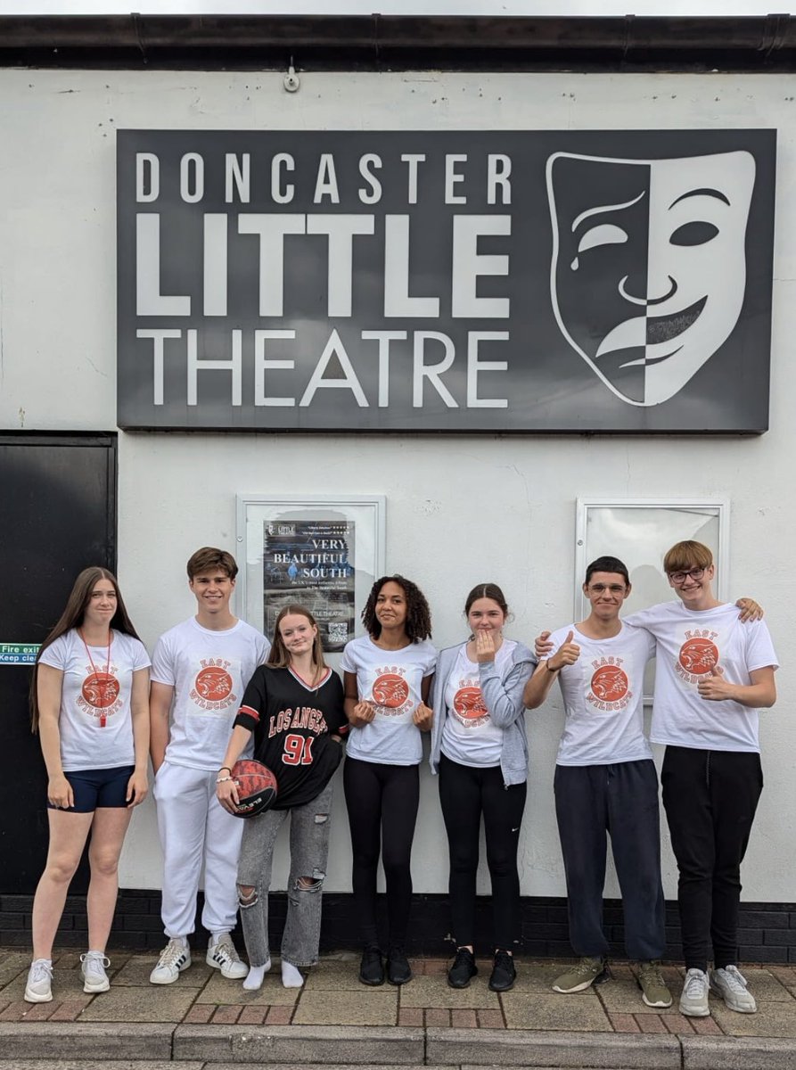 Armthorpe_PA's tweet photo. Our wonderful cast all set for night 2 of High School Musical 📣🤸🏼‍♀️🌟 @little_theatre https://t.co/mIdzBn5OgI