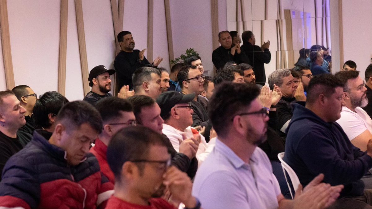 ¡Esfuérzate y sé Hombre! 💪🏻 
 Te mostramos lo que se vivió en el retiro de Hombres, dónde se sintió la presencia de Dios de una manera sobrenatural 🙌🏻 los hombres afianzaron su pacto con Dios🌱
Vivieron momentos especiales y de mucha bendición. 🙌🏻