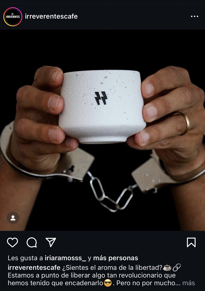 Ferlandista's tweet photo. Lloro con Marcos Llorente:

- Logo de las SS
-88 en la camiseta
- Sobres de 8.8 oz 
- Lleva el 14

Nazi de época https://t.co/zWPNyKFGQF