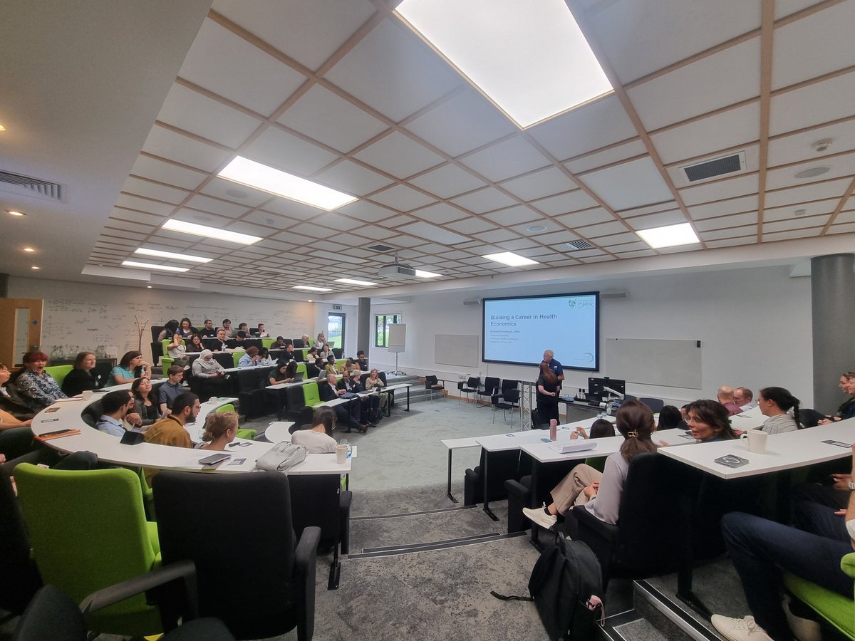 EJ_MCM's tweet photo. Really pleased to be able to host a session with Prof Mike Drummond at #WarwickHESG as part of the @UK_HESG ECR subcommittee, learning insights from his career &amp; how to develop as a health economist. Thanks to the Warwick team for helping to set it up! https://t.co/Cz5t7hdgMy