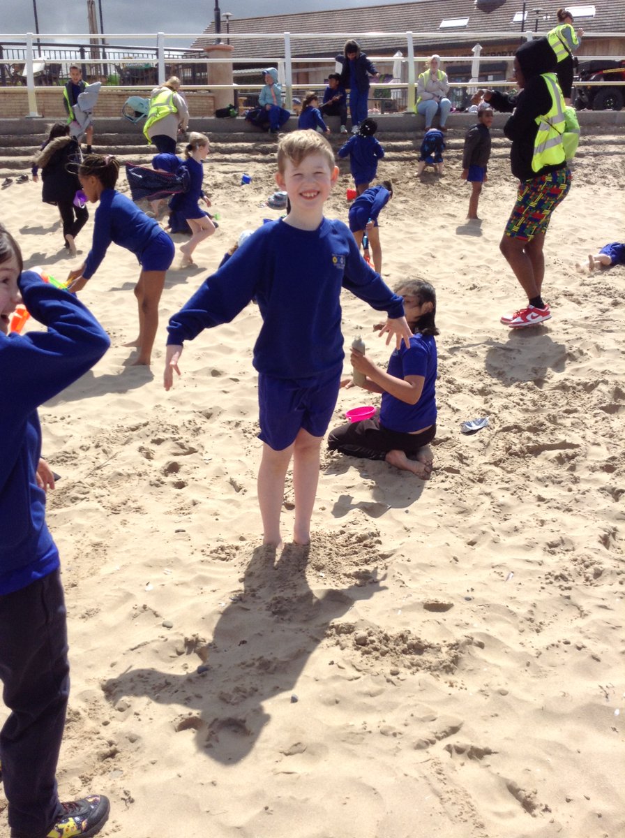 Miss Blocksidge tweet media