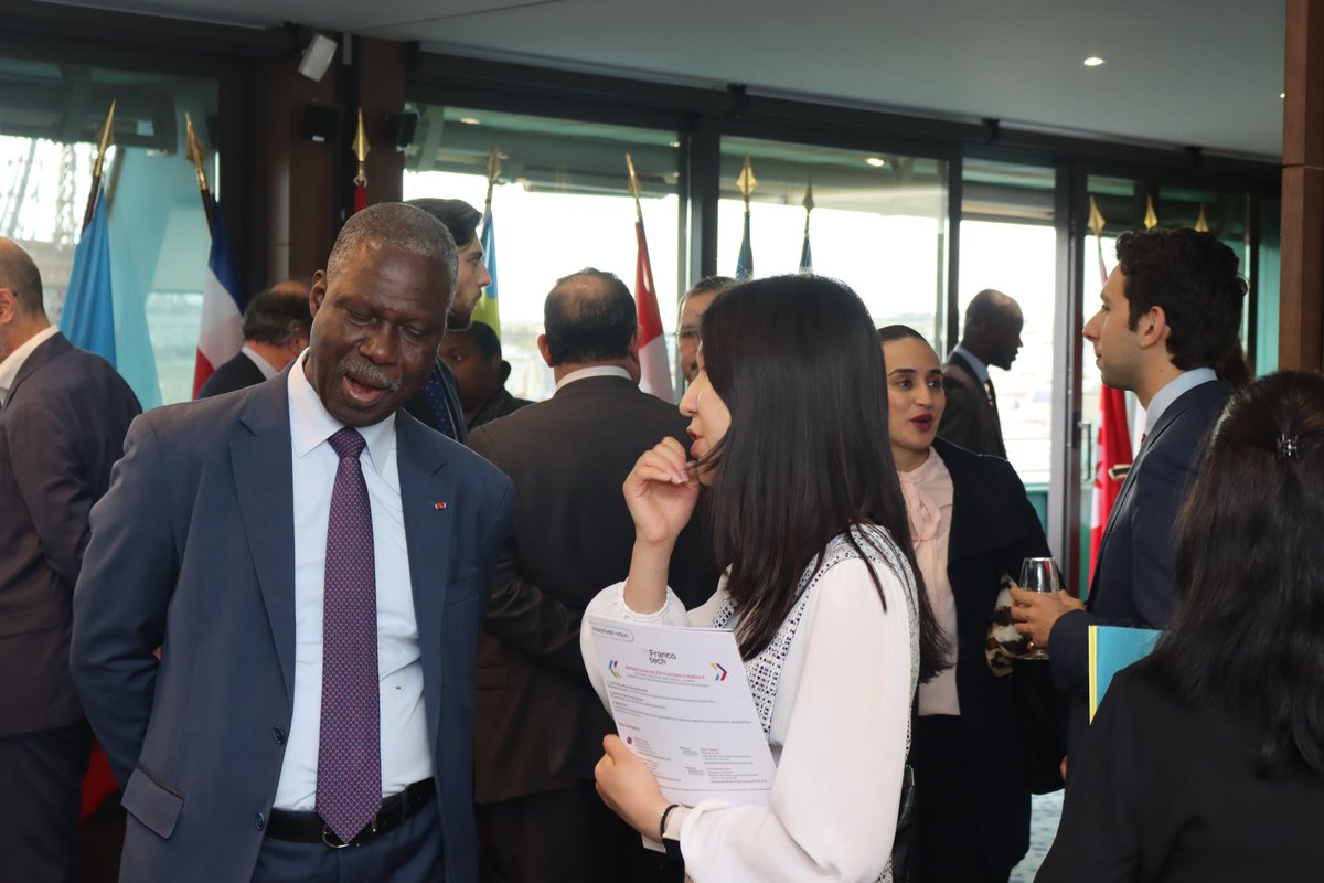PatronatsFranco's tweet photo. Cocktail avec plus de 40 ambassadeurs francophones, avec le soutient du GAFF et l'accueil du @medef. Merci de leur présence et de leur mobilisation en vue du forum économique FrancoTech, organisé avec @businessfrance , en octobre prochain, en marge du Sommet de la Francophonie. https://t.co/HmV6ykD2P8