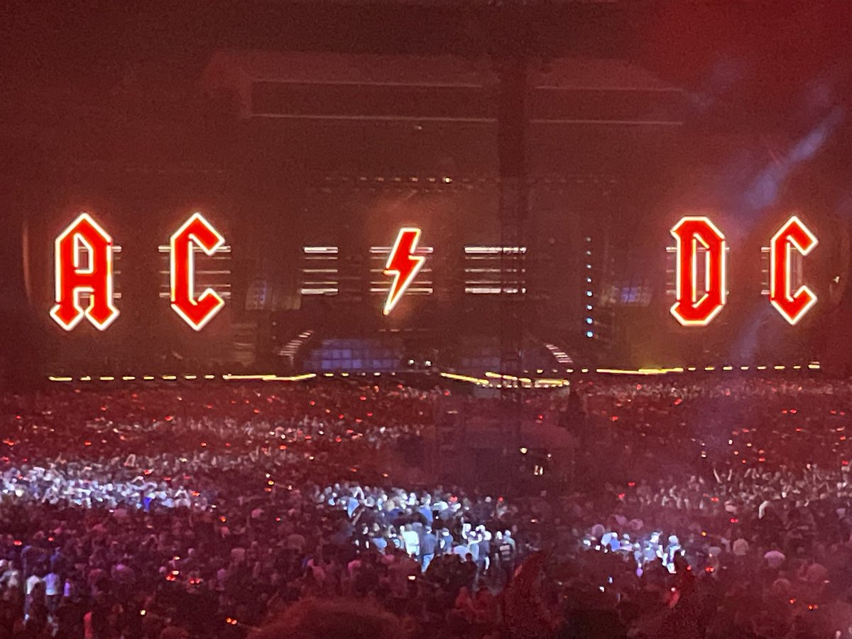 acdcsdevil's tweet image. 03.07.24 my biggest dream came true, i will never forget this moment &amp;amp; will treasure it forever! ❤️ acdc, we salute you!⚡️