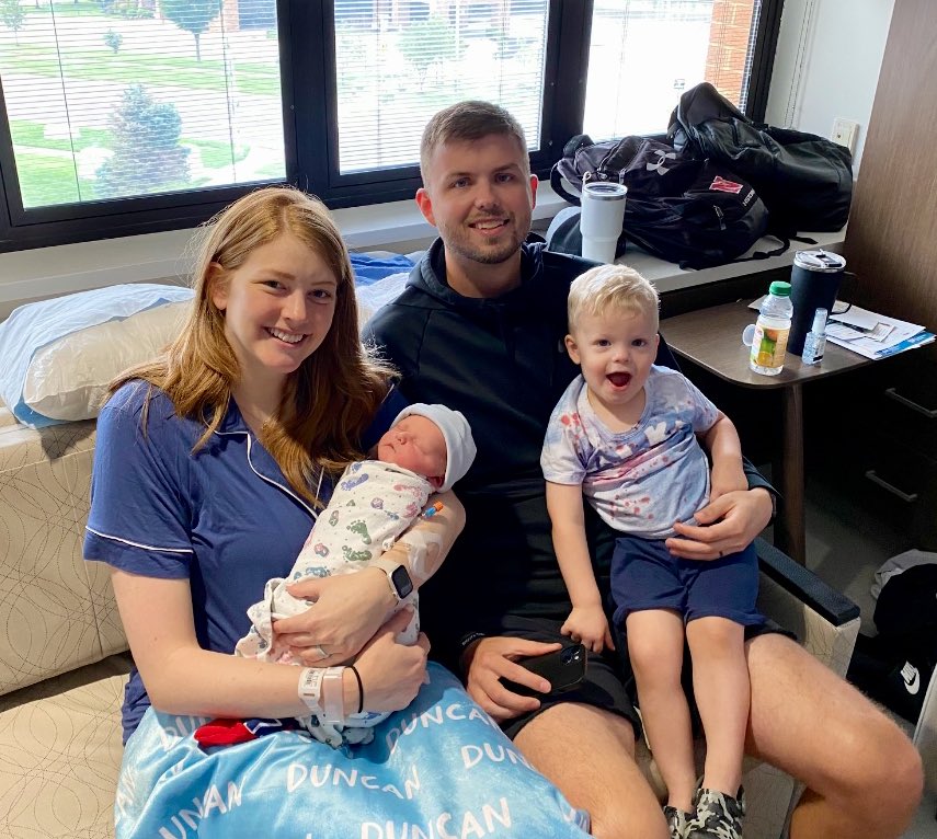 Coach_DHays's tweet photo. Please welcome our newest addition to the world and the Hays’ Starting Five, Duncan Joe! https://t.co/CWfJcU53l8
