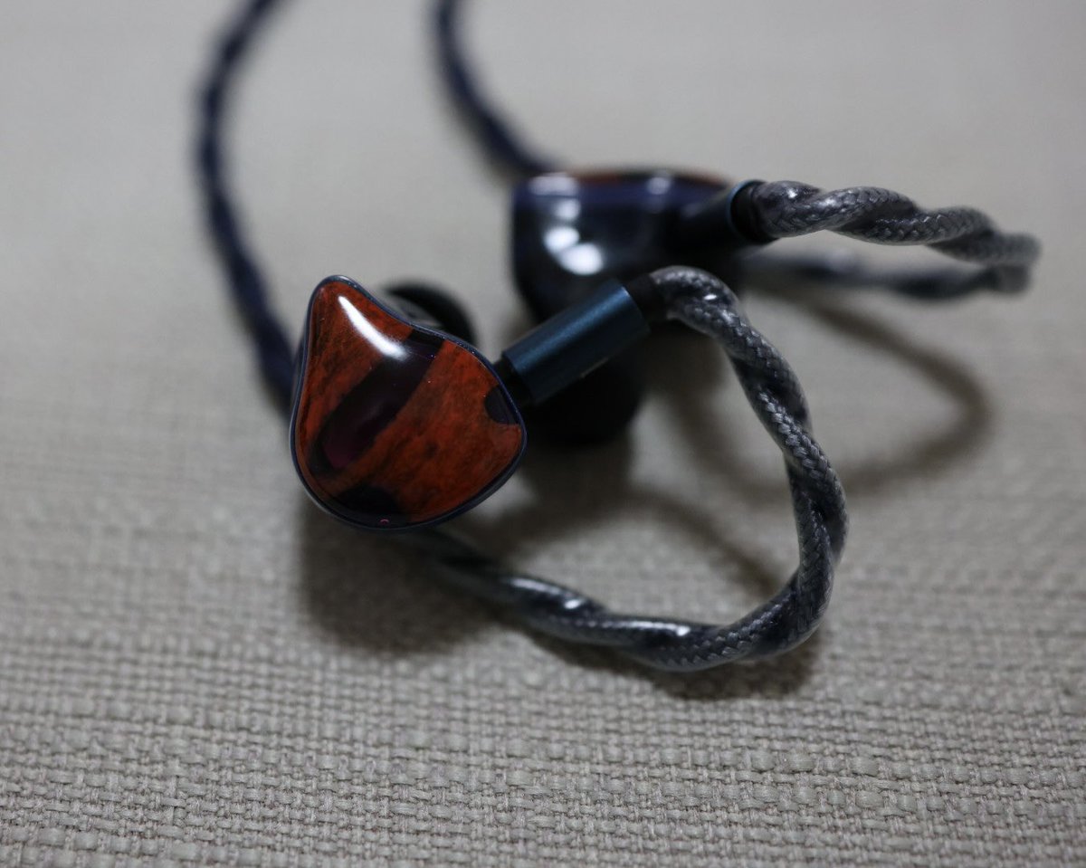 Unique Melody Multiverse Mentor 美品 Unique Melody The Multiverse Mentor Custom｜新品通販フジヤエービック