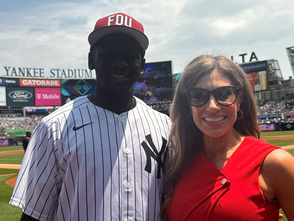 TinaCervasio's tweet image. What a great #USA #Olympics2024 Story! @FDUKnights graduate Salif Mane is from the #Bronx. Last Sunday, the NCAA #trackandfield #champion qualified for the #Paris2024 in the triple jump! Today he is throwing out the first pitch at #YankeeStadium on #July4th   #NewYork #NewJersey