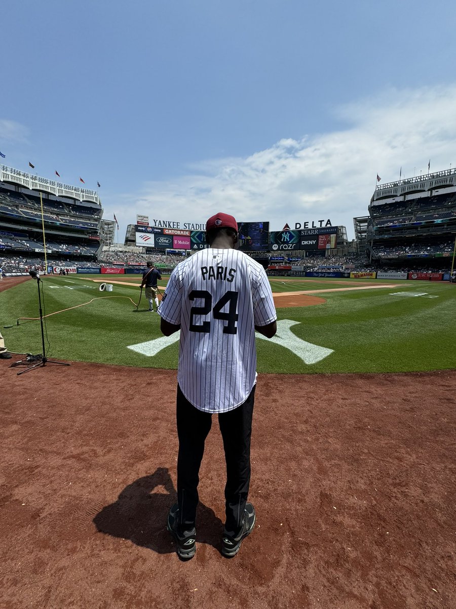 TinaCervasio's tweet image. What a great #USA #Olympics2024 Story! @FDUKnights graduate Salif Mane is from the #Bronx. Last Sunday, the NCAA #trackandfield #champion qualified for the #Paris2024 in the triple jump! Today he is throwing out the first pitch at #YankeeStadium on #July4th   #NewYork #NewJersey