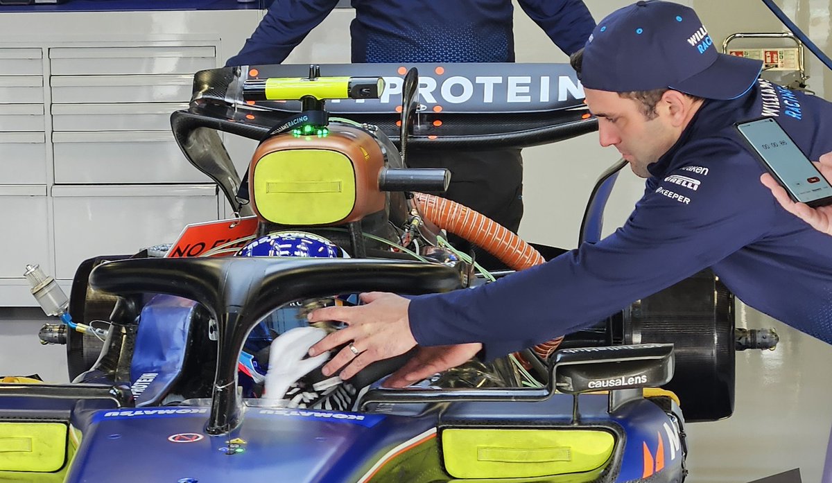 AlbertFabrega's tweet image. Tal como especifica el reglamento, @FranColapinto ha pasado el test de salir del coche en 7" y montar volante en 5". En total max 12", para poder participar mañana en los libres 1 
#f1 #BritishGP