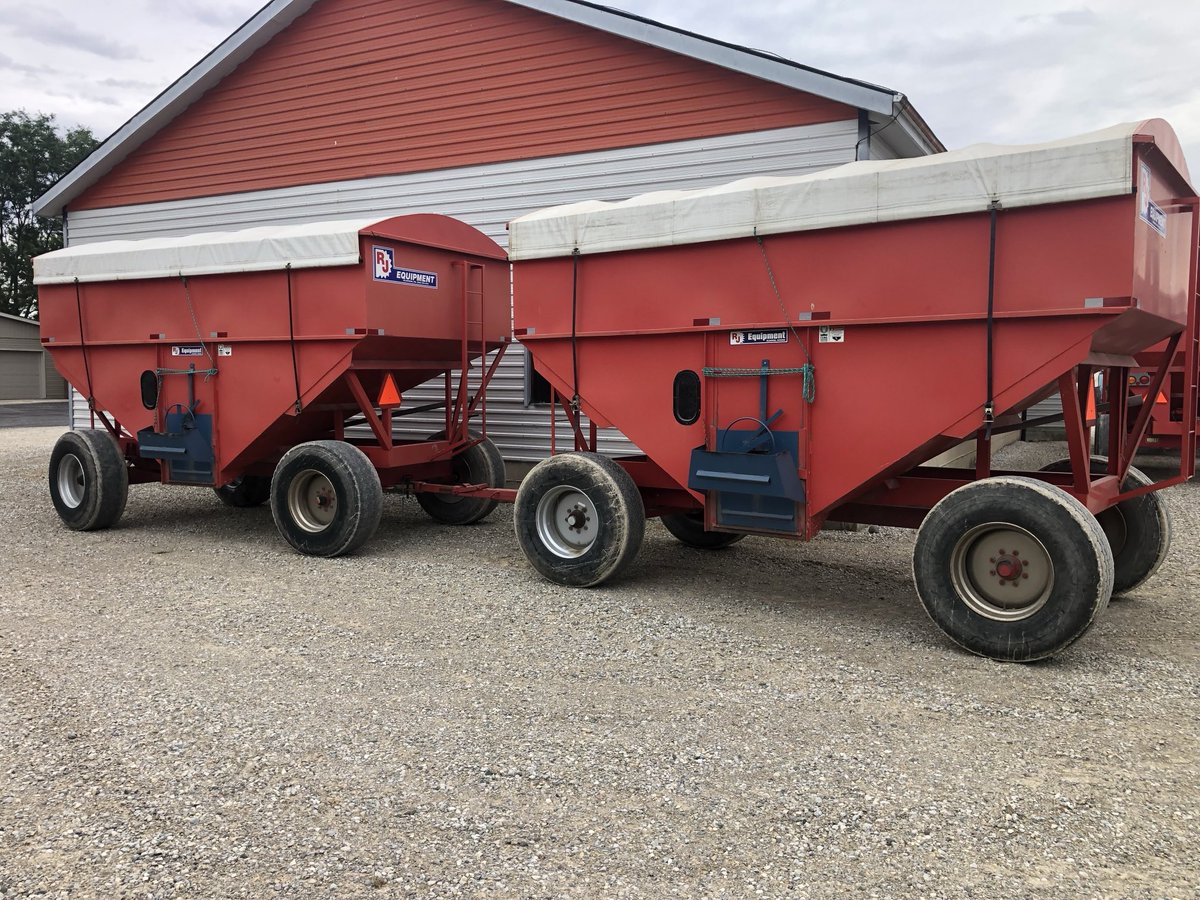For sale..2 RJ 500 wagons on 15 T Horst gears. Very good shape. No rust. Kept inside $24 000 for the pair.