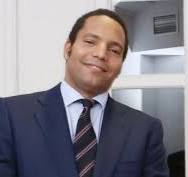 psiborn's tweet image. "Casat amb la filla del dictador Obiang, Tito Garriga és el padrí ocult del clan, els germans Pablo i Ignacio li reten obediència. Ha comprat 3 residències a Madrid, 2 mansions a Pozuelo de Alarcón i 1 xalet a la Sierra, a més d’una residència a Mijas." PSIBORN 9 "Aromes íntimes"