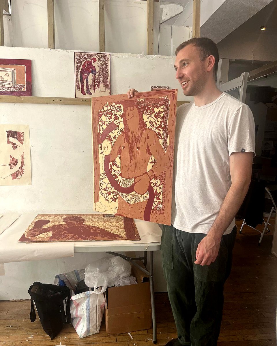 Last week, we hosted an exclusive tour of WCPF artist Jake Garfield’s studio for our Patrons of Print. The tour gave Patrons a look at some upcoming pieces for Jake's September solo exhibition with Brocket Gallery. Learn about becoming a Patron at the link in bio ✨🔗