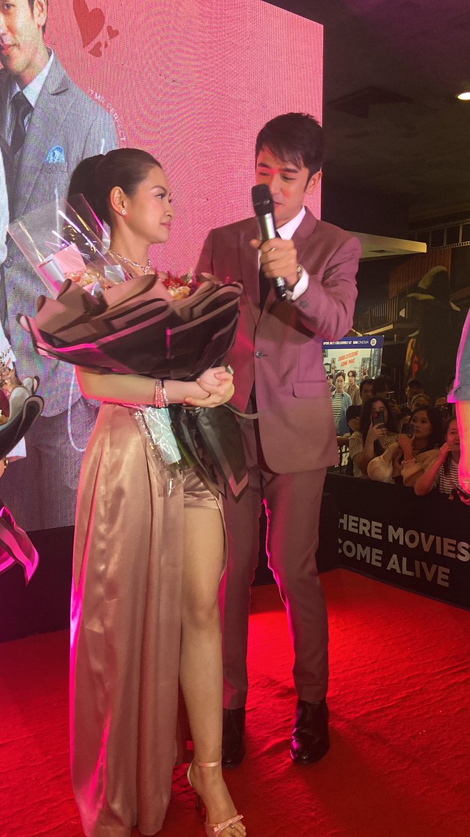 its_oskee's tweet photo. That Kind of Love” Premiere Night in SM Megamall. The best pair @davidlicauco @dealwithBARBIE . Napakagaling, Ganda ng story at Chemistry.

#BarbieForteza #DavidLicauco #ThatKindOfLove #TKL #FindLove #UnexpectedMatch #PocketMediaFilms #BARDA #BardaThatKindOfLove @RegalFilms https://t.co/VX0pr5CHQP