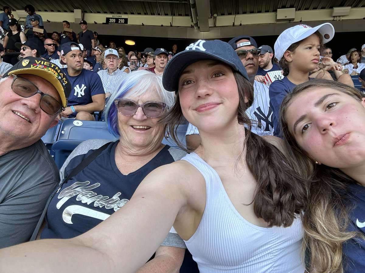 Yankee Game! #RepBX