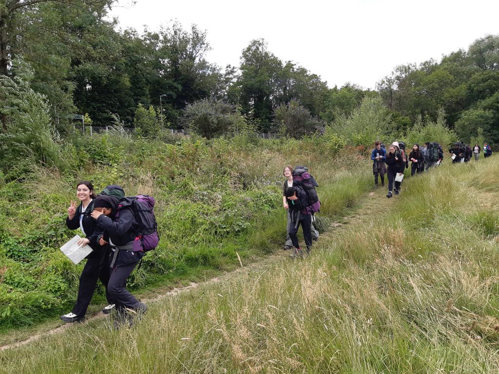 HCACPDofE's tweet image. DofE Silver students setting off from Uckfield on a three day qualifying expedition to the south coast!