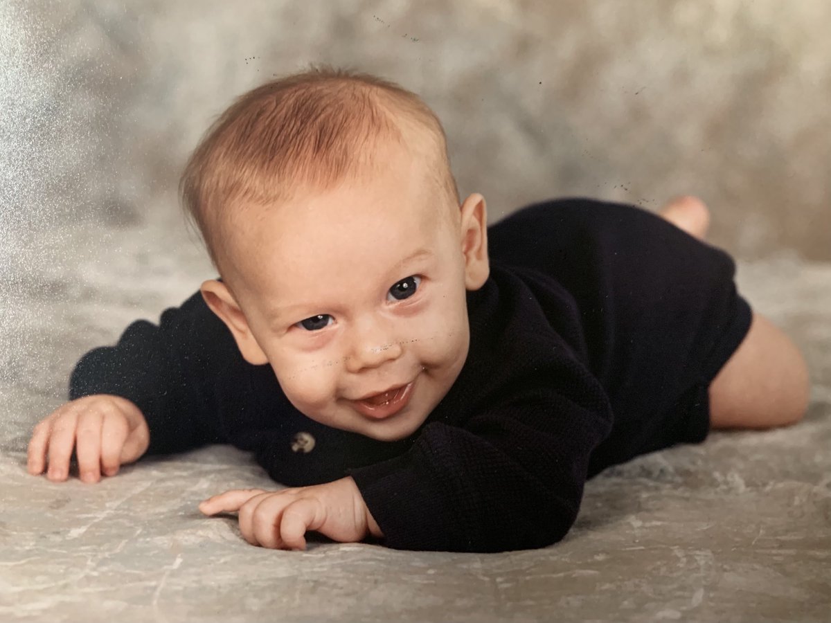 AppleCarman's tweet photo. Happy 26th Birthday-Day to my “baby”.  So proud of you son!❤️ #bornonthe4thofJuly https://t.co/DXWuTlmF3h