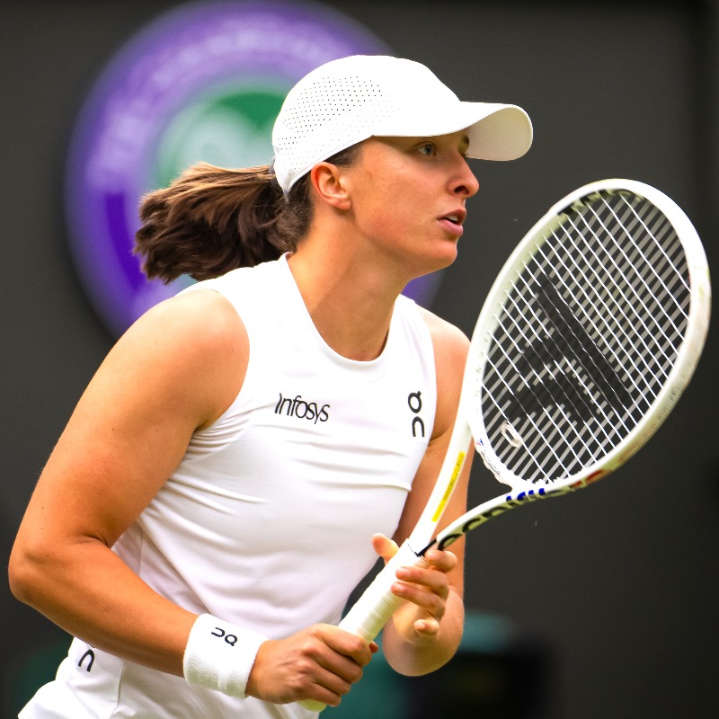 Tennis's tweet photo. DID YOU KNOW❓

With her victory over Petra Martic in the second round of Wimbledon today, 🇵🇱 @iga_swiatek is still the ONLY woman to reach the third round or better at EVERY SINGLE GRAND SLAM THIS DECADE. 💪👏

That's 18 Grand Slams in a row and counting since the start of 2020: