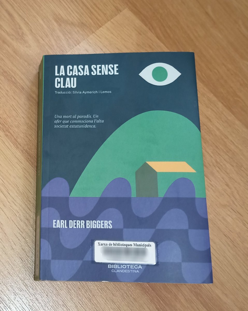 OlgaSR_'s tweet image. Estan prou els llibres de Biblioteca Clandestina. Llegiu-los!
Aquest és el 1r del detectiu xinès Charlie Chang, tot i que no és ben bé el protagonista. Tot i les seves bones 430pg, fa de bon llegir.
#lecturesdestiu