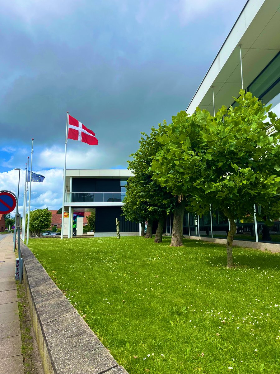 WiethKnudsen's tweet photo. “Randers. Vi havde nået vores mål” Dagen blev brugt på at fejre direktør Lars Michael Madsens 25-års jubilæum på @Tradiumdk Stort tillykke #eud #veu 🥳 https://t.co/VgOAa4ThZw